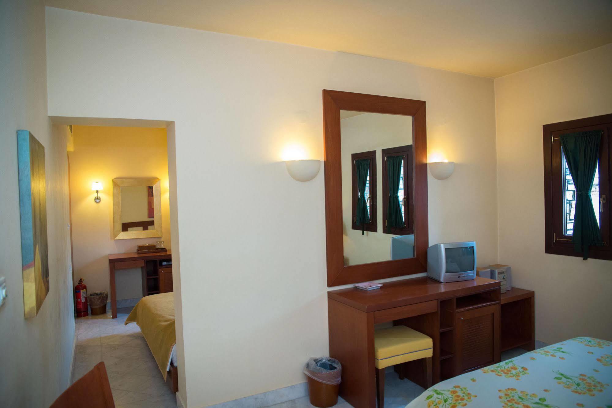 Maritsas Hotel & Suites Portariá Extérieur photo