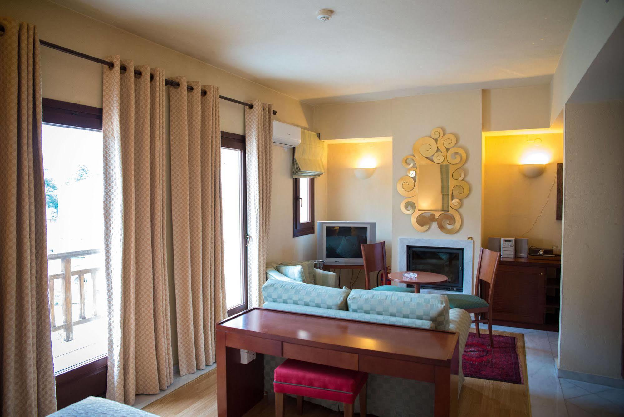 Maritsas Hotel & Suites Portariá Extérieur photo